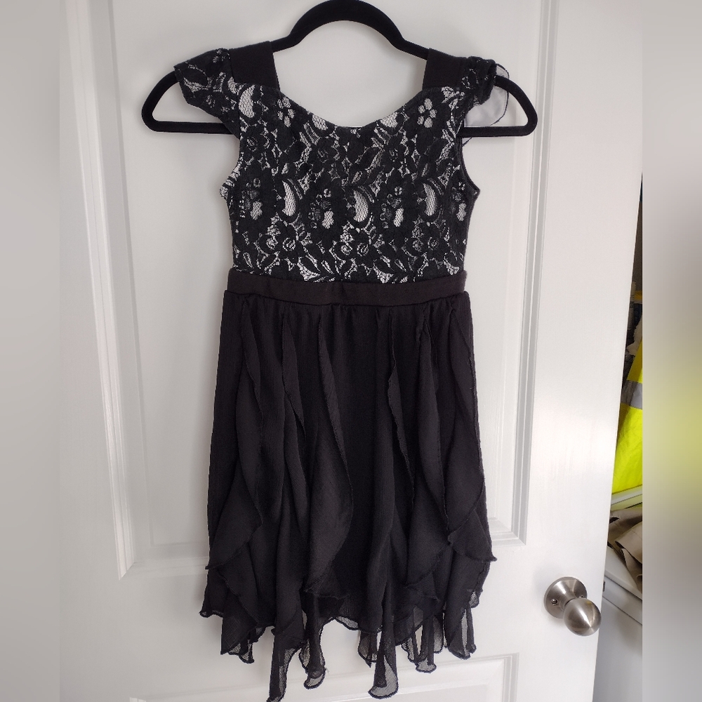 🩷 Black Lace Chiffon D-Signed Dress Pre-loved Girls Size 7/8